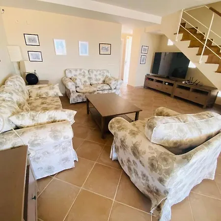 Дом отдыха The Feelgood House With Jacuzzi And Ocean View *